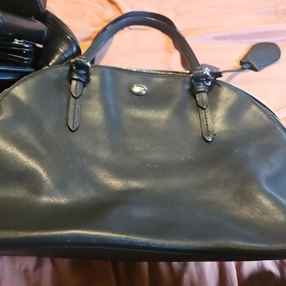 Elegant Black Leather Handbag